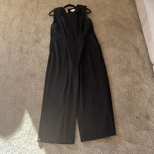 Elegant Calvin Klein Jumpsuit - Perfect for Any Occasion